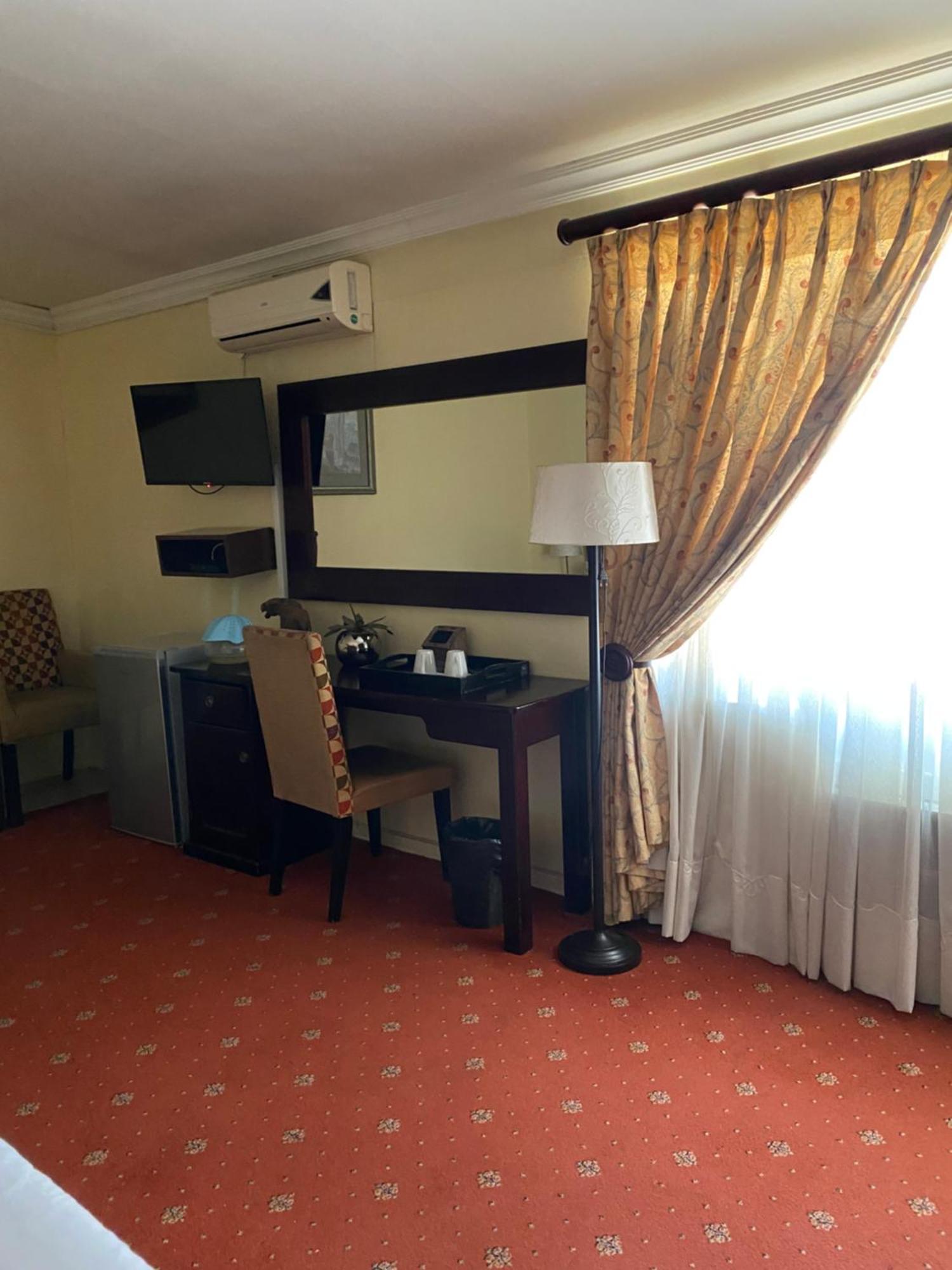 Madlula'S Guesthouse Pietermaritzburg Exteriör bild