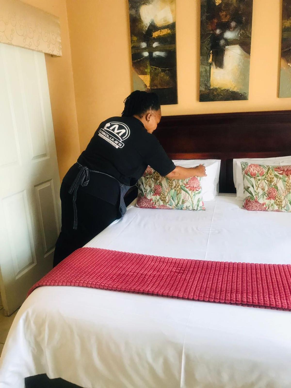 Madlula'S Guesthouse Pietermaritzburg Exteriör bild