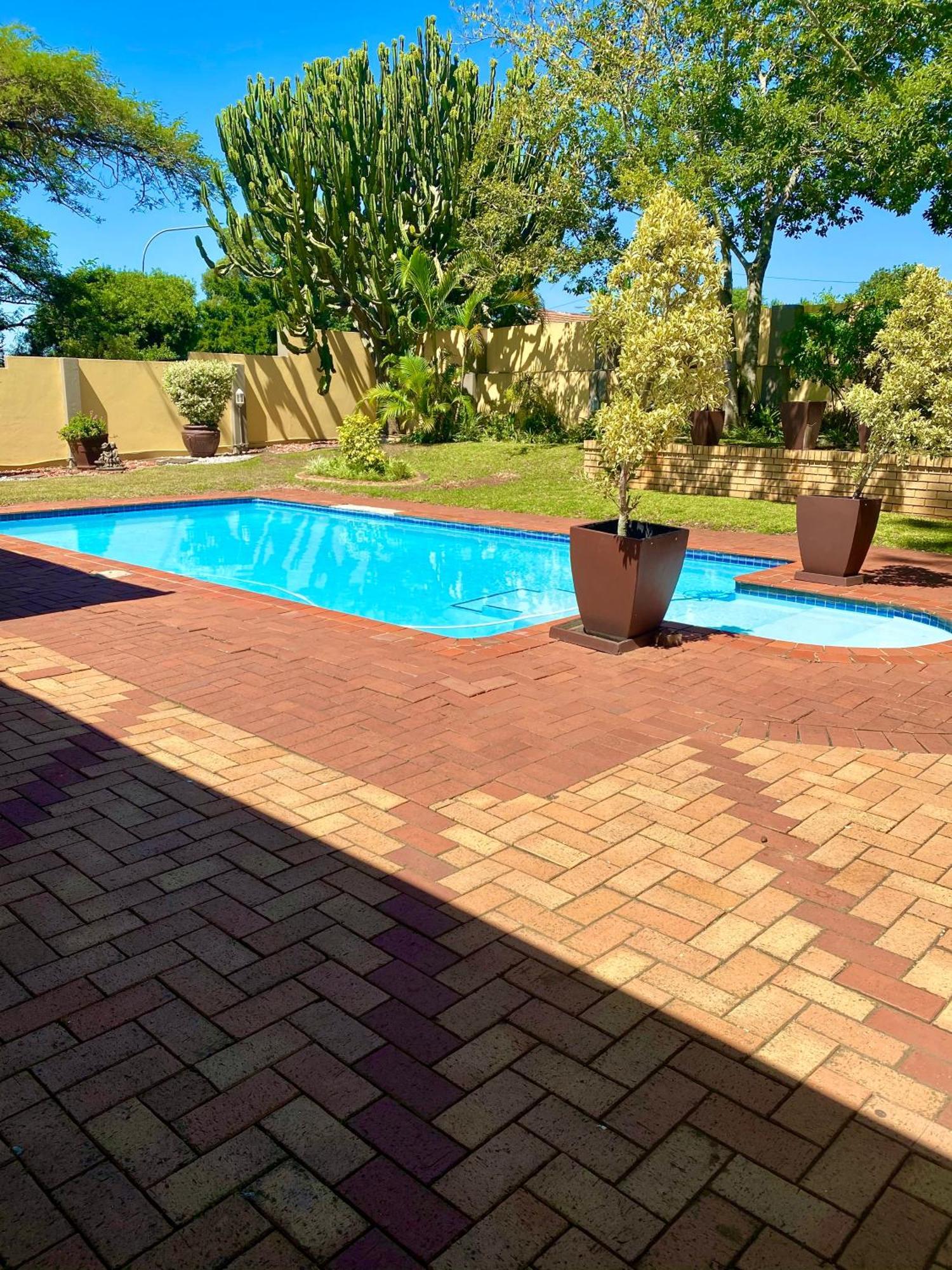 Madlula'S Guesthouse Pietermaritzburg Exteriör bild