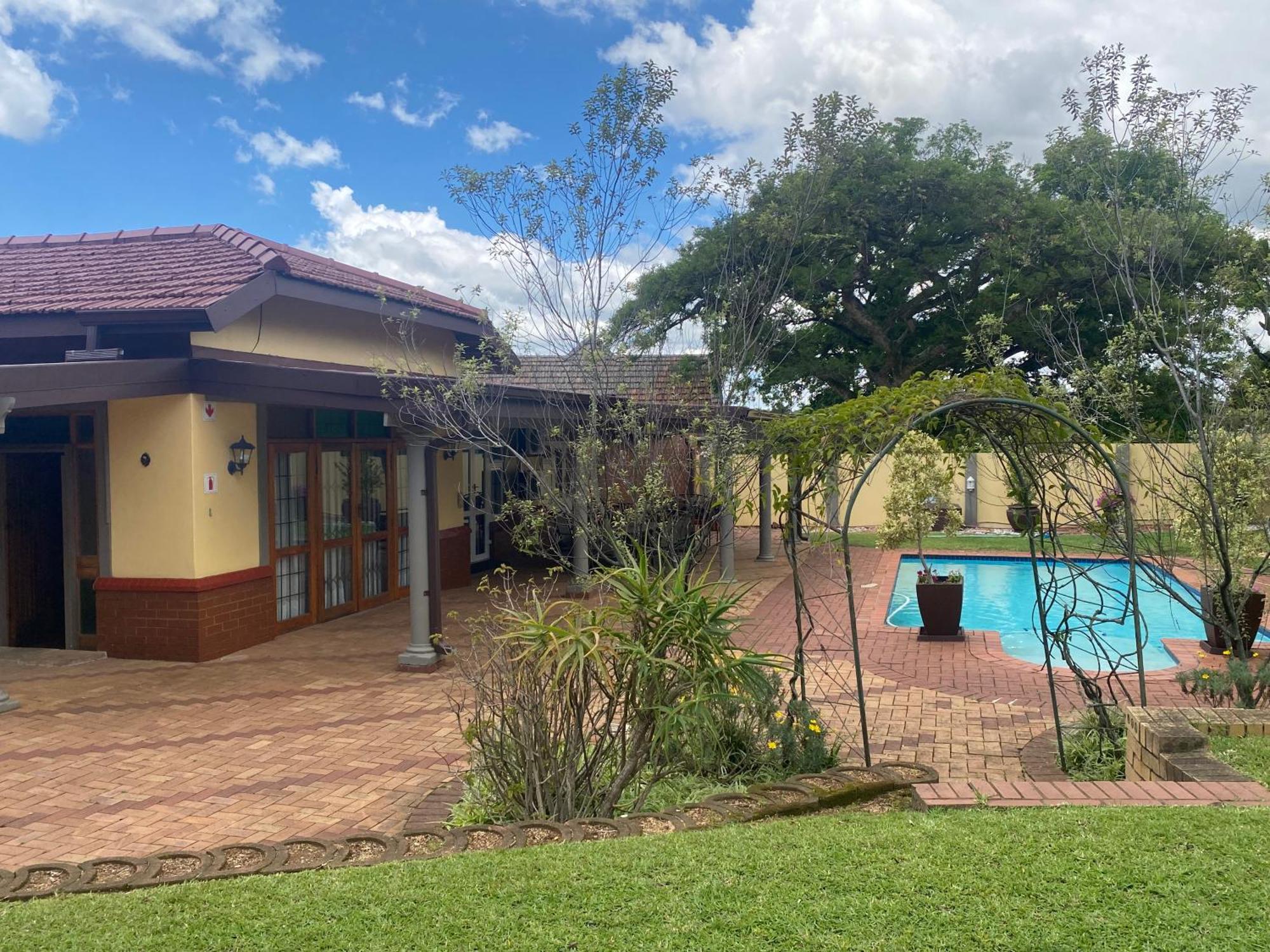 Madlula'S Guesthouse Pietermaritzburg Exteriör bild
