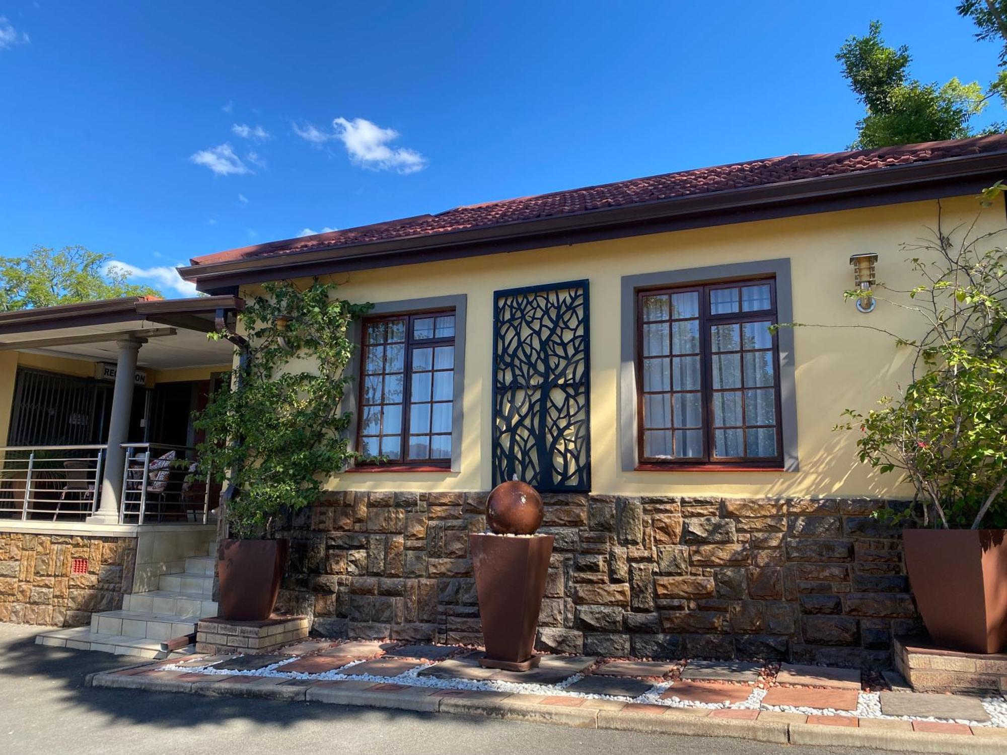 Madlula'S Guesthouse Pietermaritzburg Exteriör bild
