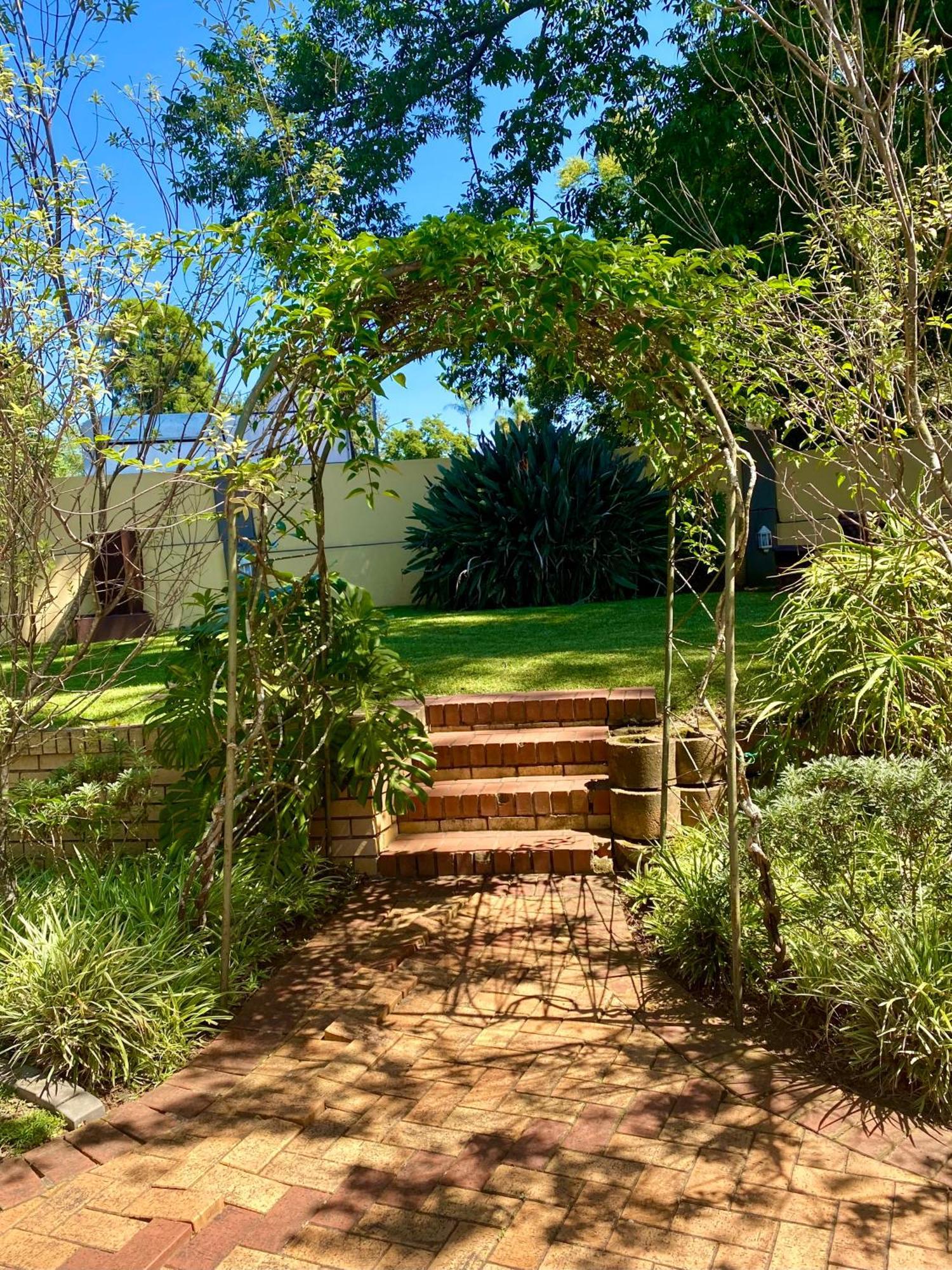 Madlula'S Guesthouse Pietermaritzburg Exteriör bild