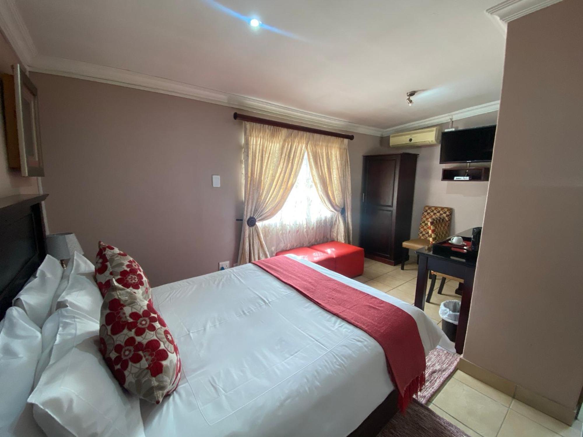 Madlula'S Guesthouse Pietermaritzburg Exteriör bild
