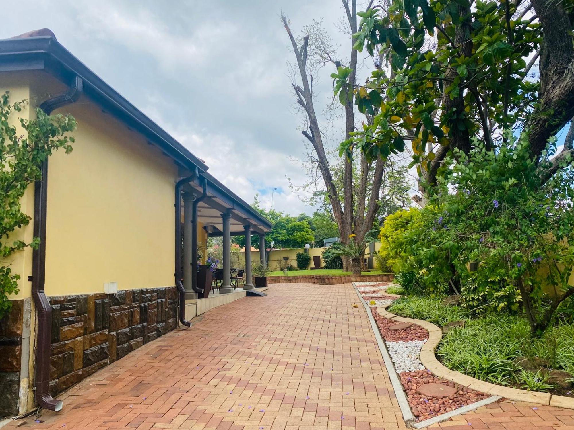 Madlula'S Guesthouse Pietermaritzburg Exteriör bild